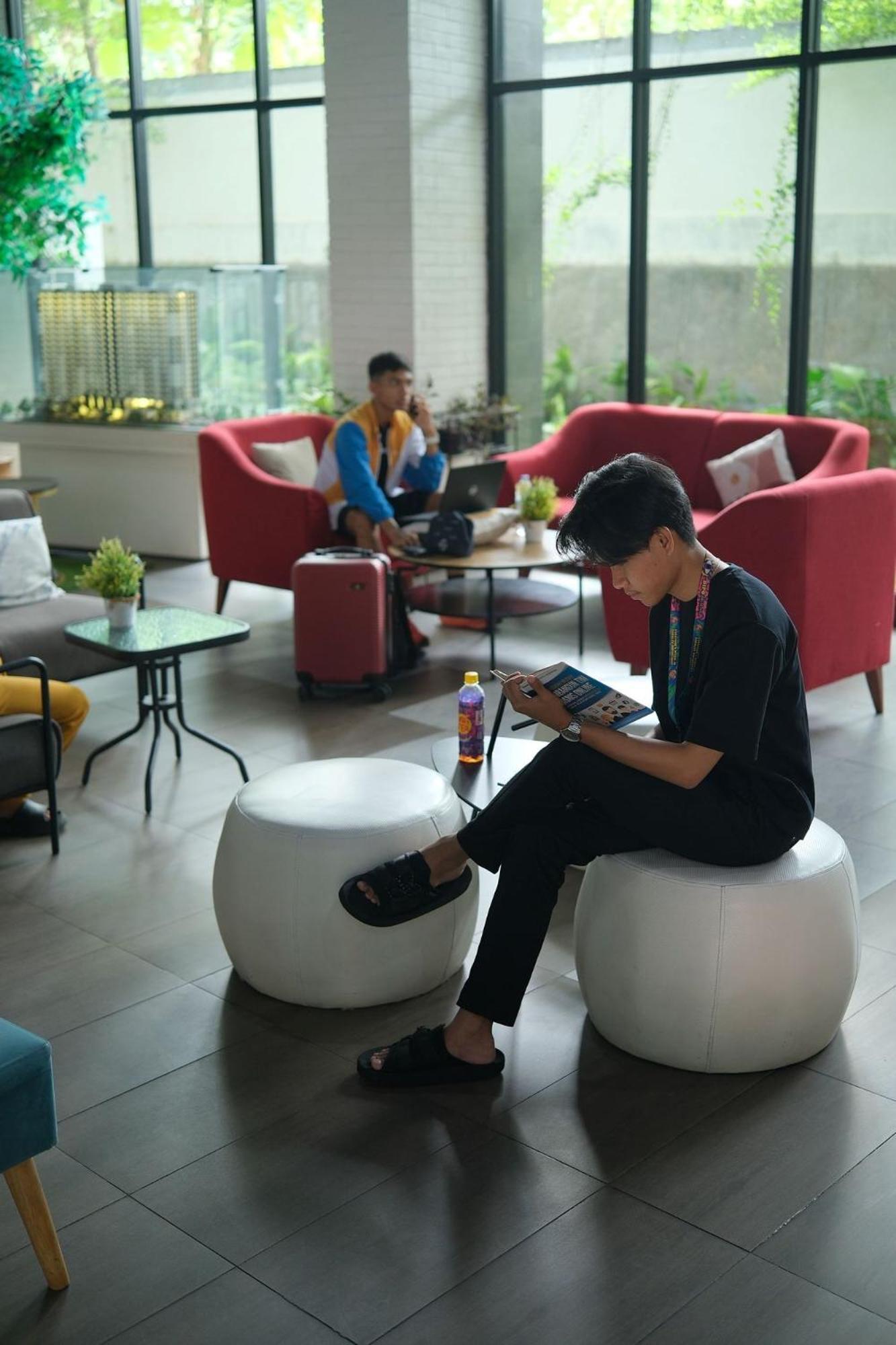 Cordova Suites Семаранг Экстерьер фото